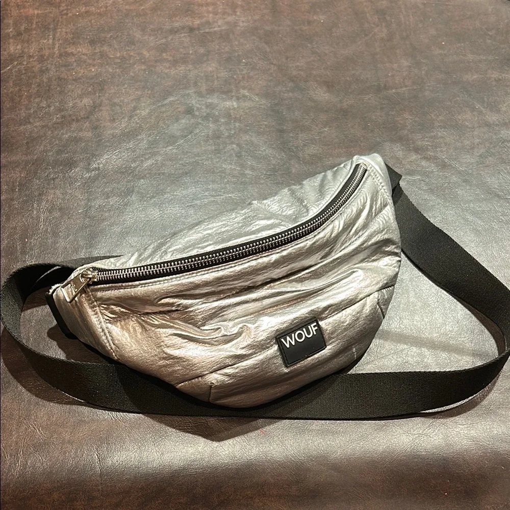 Wouf Glossy Waistbag - Silver - Picture 4 of 6